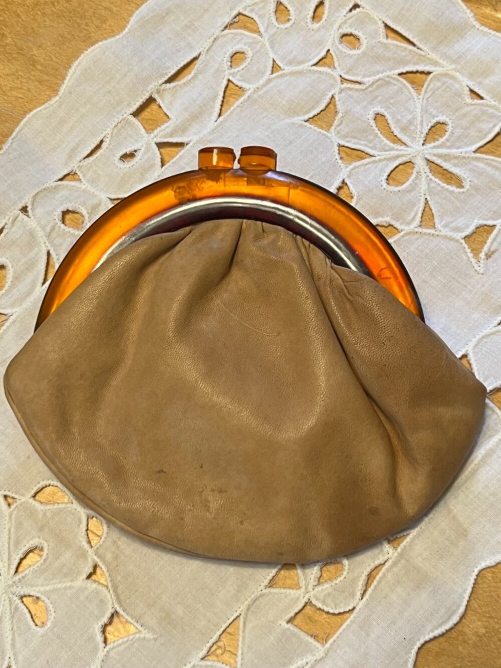 1940s Leather Clutch by Budd Leather Lucite Kiss Lock Satin Liner 5x6